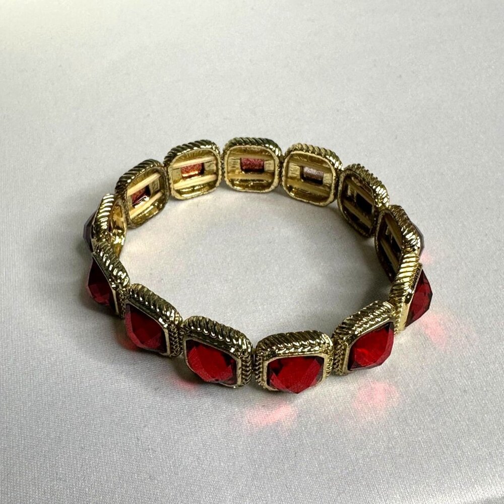 Vintage Gold-Tone Stretch Bracelet With Red Faceted Gemstones - Picture 1 of 5